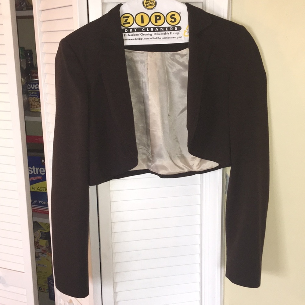Brown cropped blazer